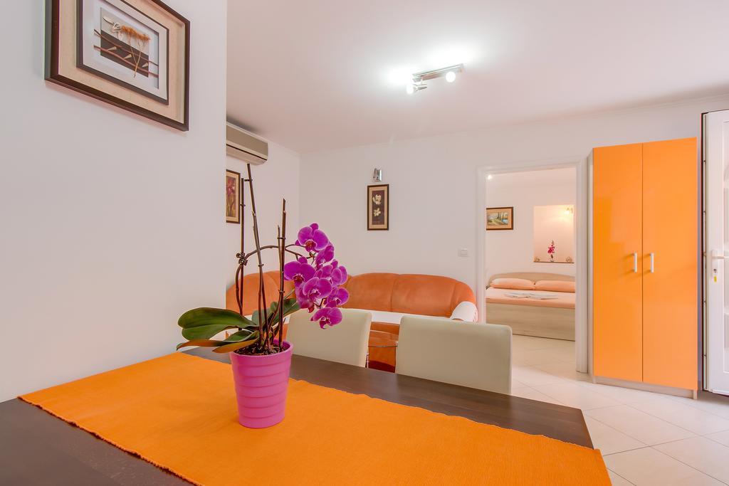 Apartments Leila مالي لوشينغْ المظهر الخارجي الصورة