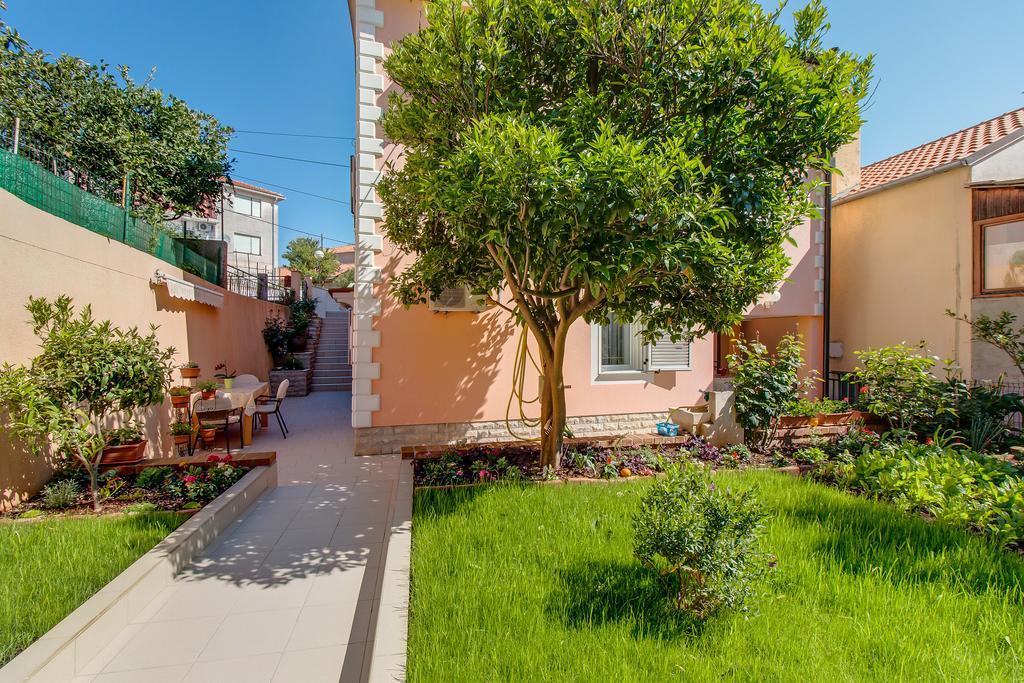 Apartments Leila مالي لوشينغْ المظهر الخارجي الصورة