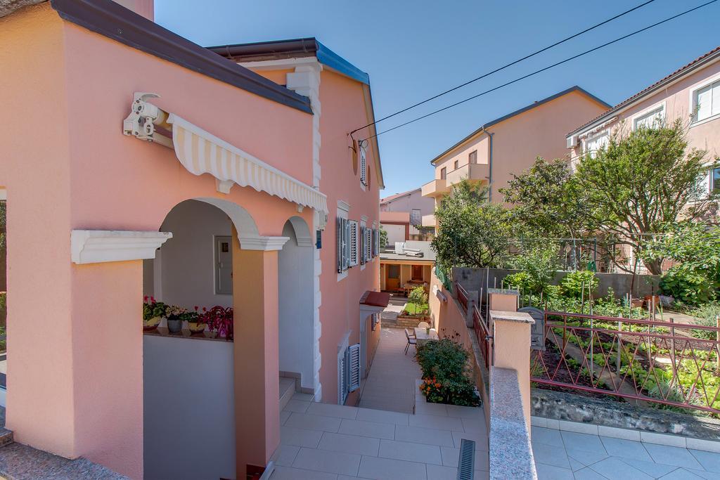 Apartments Leila مالي لوشينغْ المظهر الخارجي الصورة