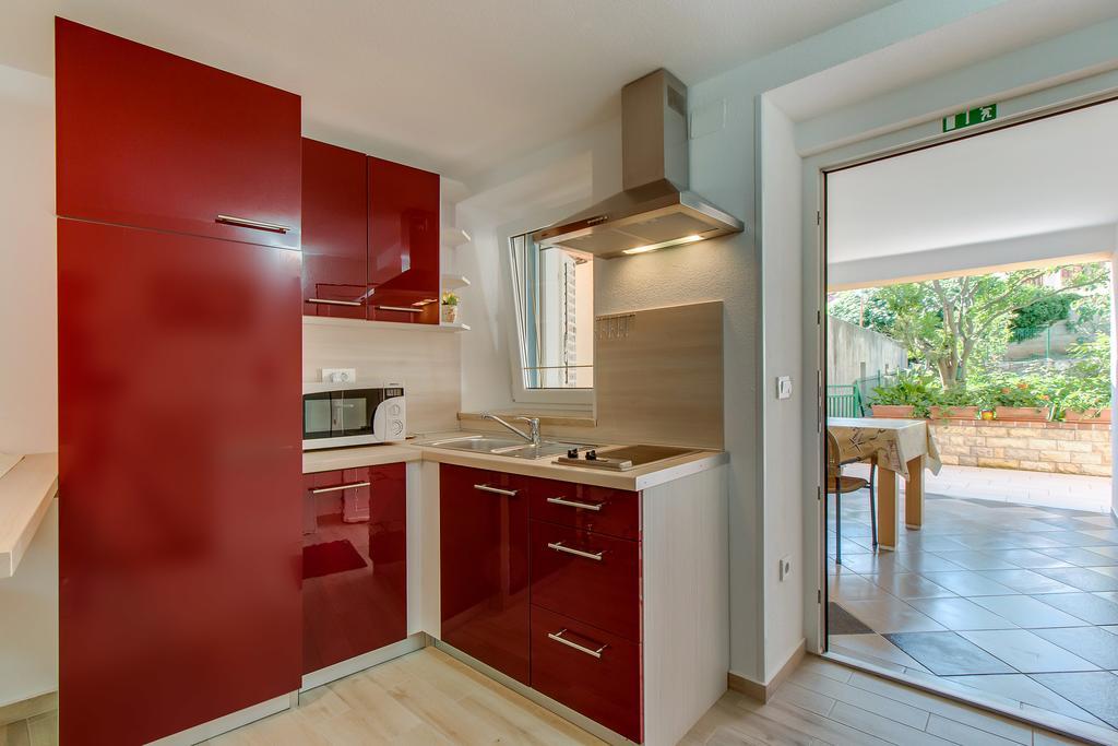 Apartments Leila مالي لوشينغْ المظهر الخارجي الصورة